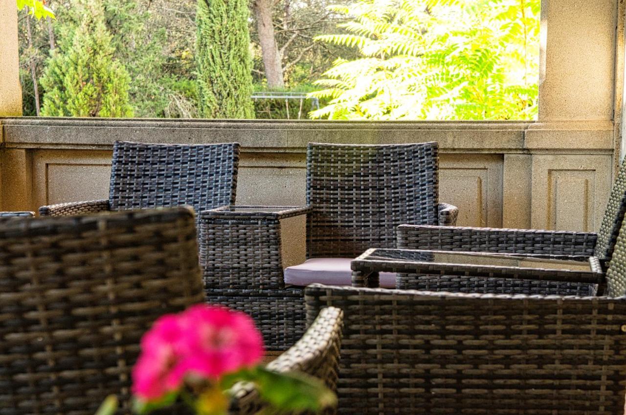 Hotel Restaurant Le Colombier Remoulins Zewnętrze zdjęcie