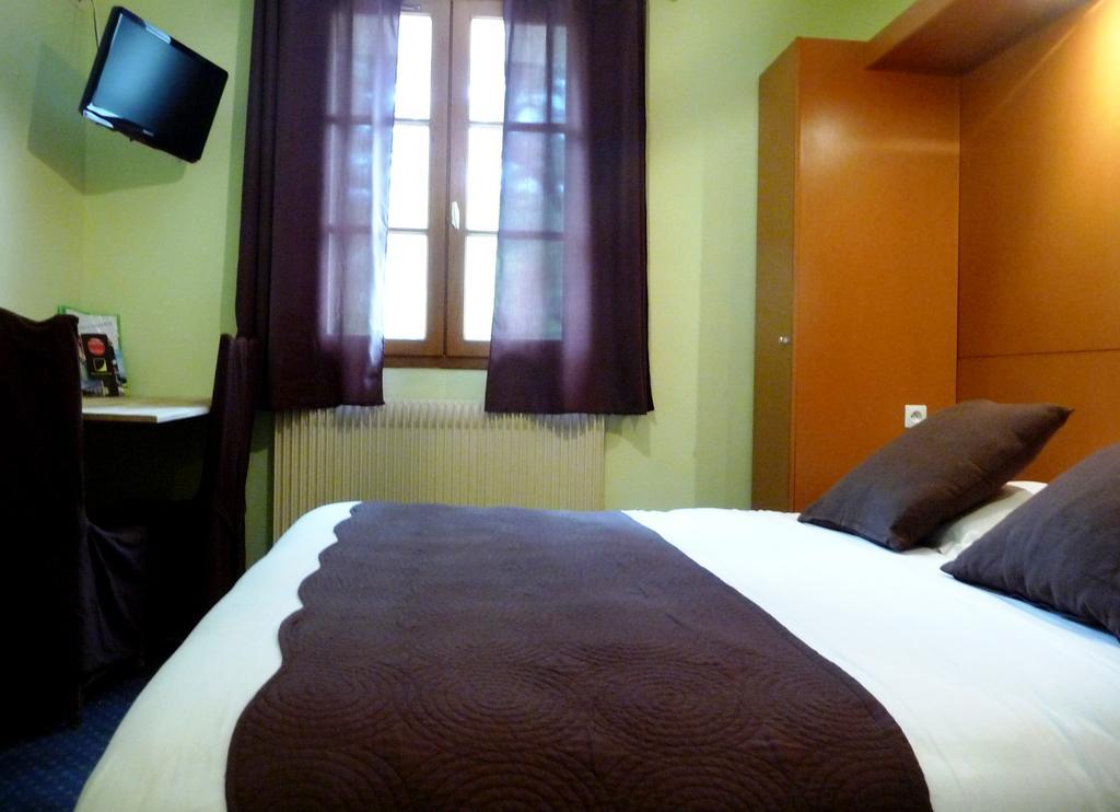 Hotel Restaurant Le Colombier Remoulins Zewnętrze zdjęcie
