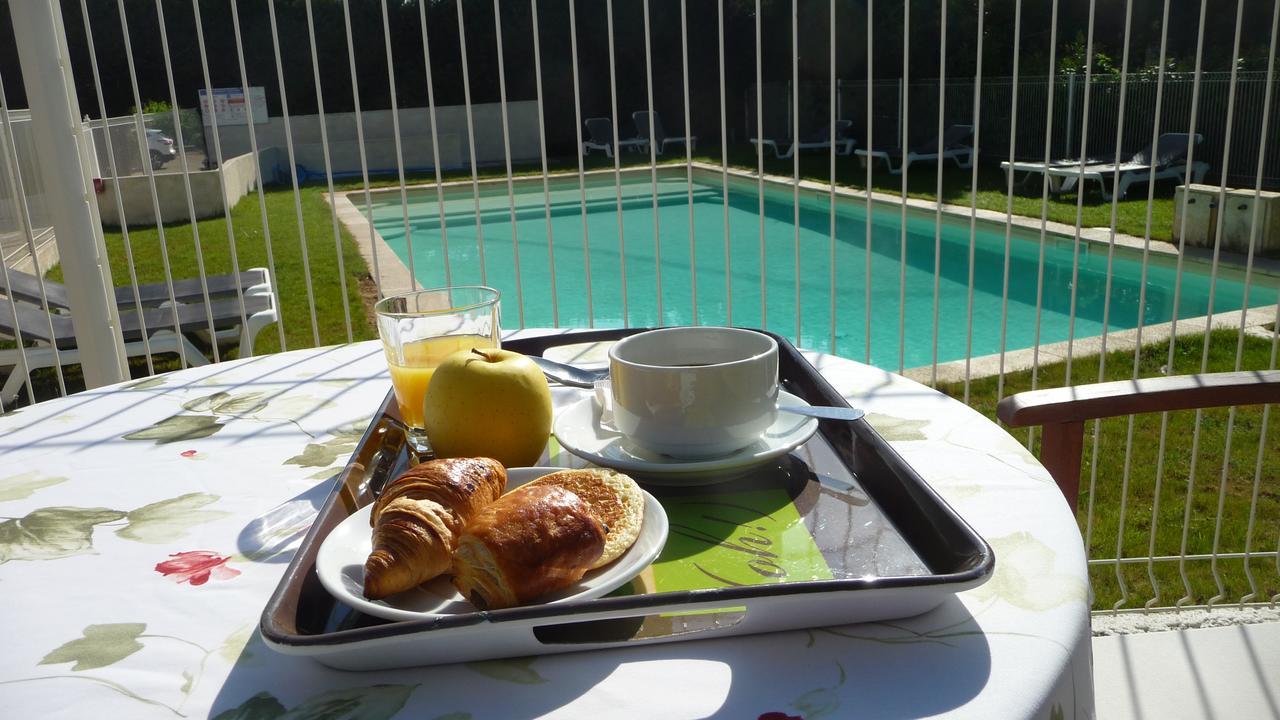 Hotel Restaurant Le Colombier Remoulins Zewnętrze zdjęcie