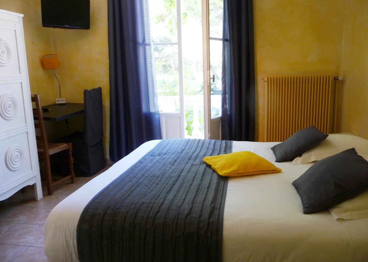 Hotel Restaurant Le Colombier Remoulins Zewnętrze zdjęcie